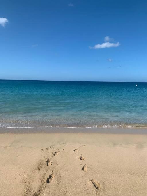Aguadilla Sunset Apt Ac Wifi 8 Minute Walk Crashboat Beach Exterior photo